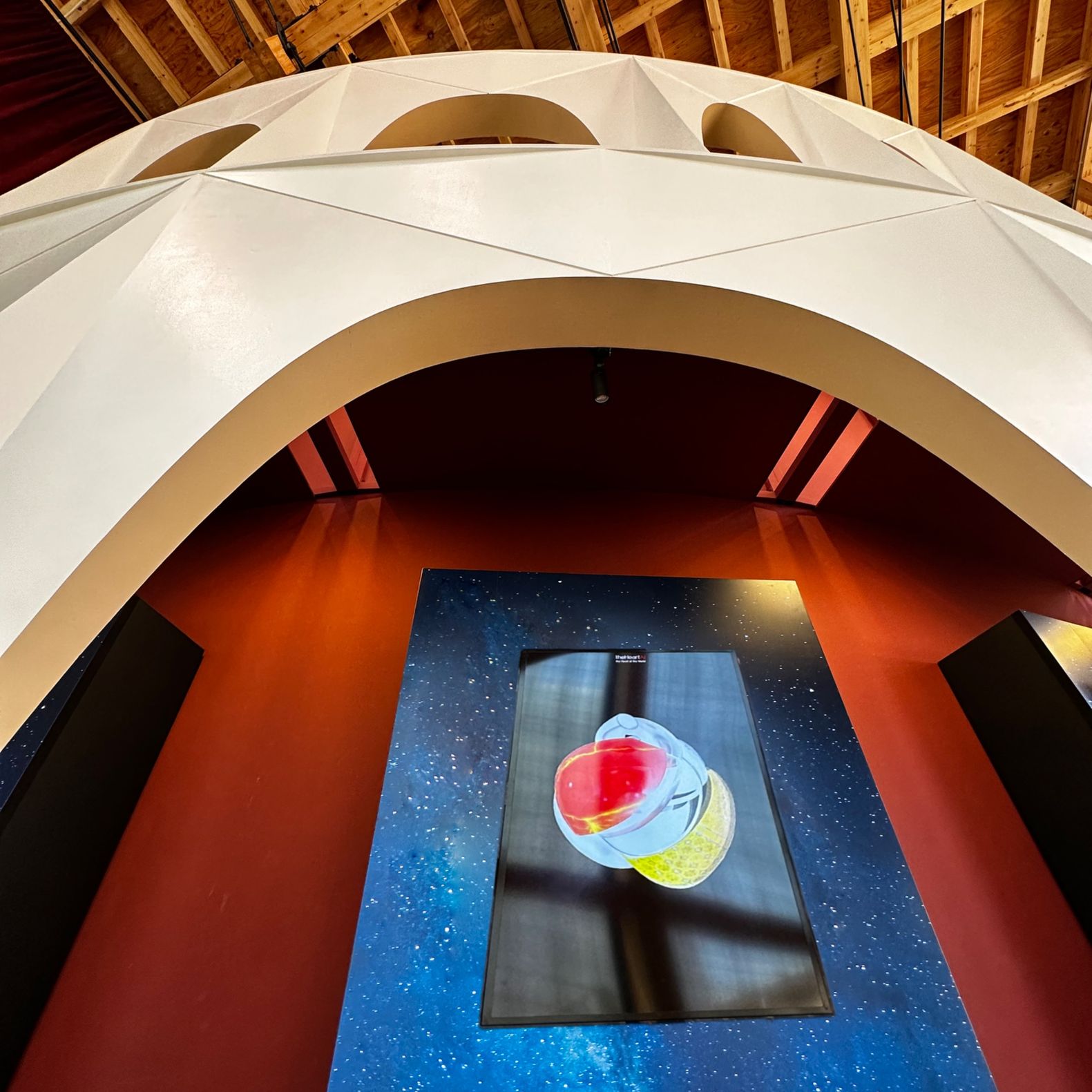 theHeartAI nella sua nicchia al Padiglione Italia, Expo Osaka 2025